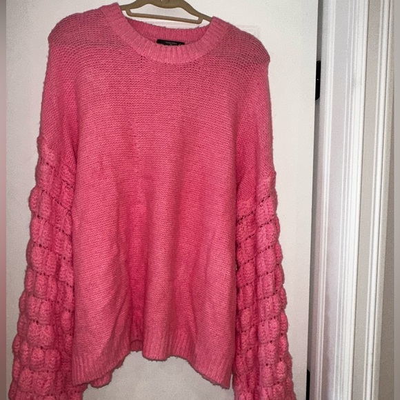 Pink fluffy sweater - Picture 1 of 3